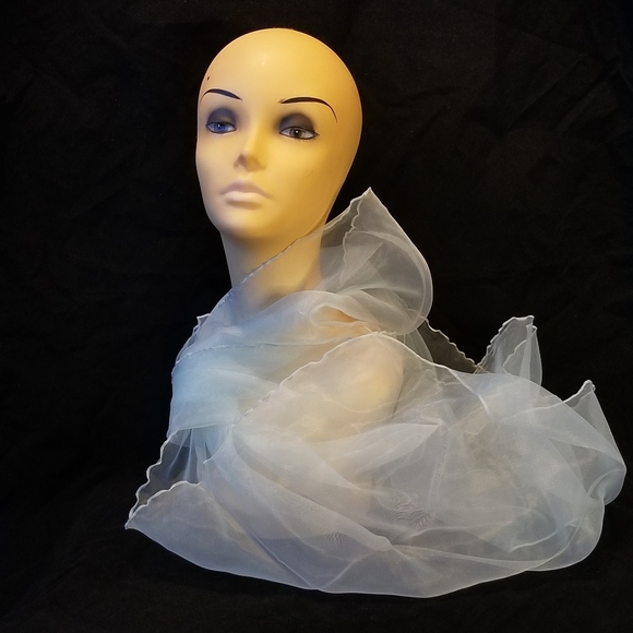 Organza Pull Thru Shawl - Picture 3 of 11